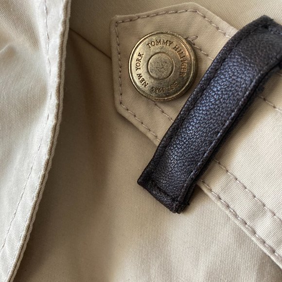 Tommy Hilfiger trench coat - Picture 8 of 16